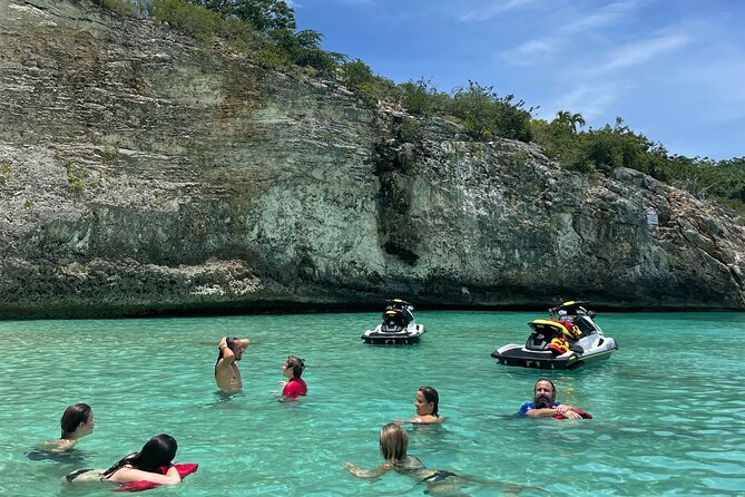 2 Hours Private Jet Ski Tour in Saint Martin with free passenger - Stop-by-stop: Grand Case, Petite Plage, and Rocher Créole