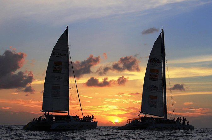 Bubbly Sunset Cruise - Service and Staff: Why People Keep Coming Back