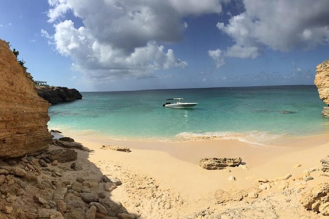 Captain Bob Speed Boat, Snorkeling, Beach Tour & Lunch St Maarten - Pinel Island lunch and beach break: where you reset before the next snorkel