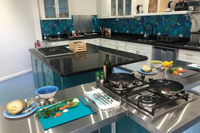 Caribbean Sip'n'Cook Cooking Class in Sint Maarten - Rum Punch, Coffee, Tea, and a Class That Moves With You
