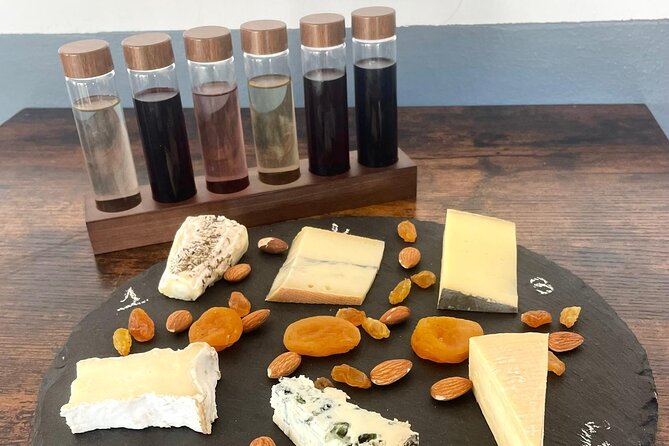 Cheese and Wine Tasting Platter in Saint Martin - Pacing, group size, and the social vibe