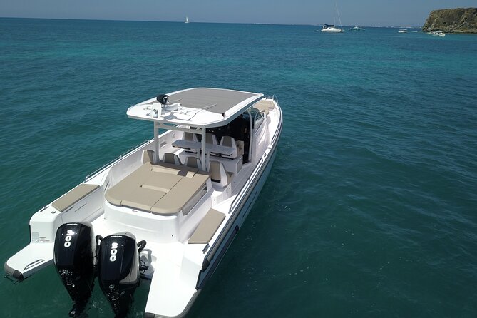 Full-Day Private Luxury Yacht Tour in Anguilla - Sandy Island: a sandbar stop with a restaurant vibe