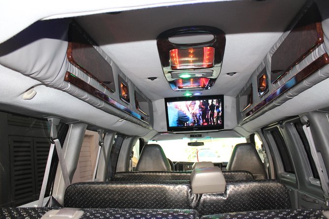 Group private transportation in St Maarten - Getting picked up in Philipsburg, right where you want to start