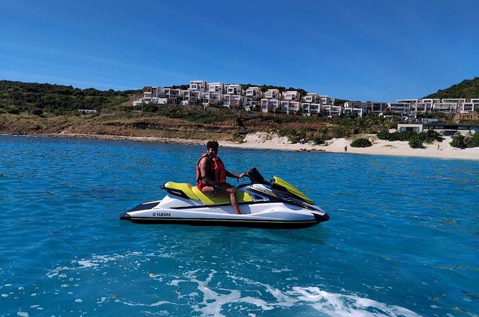 Jet Ski Rental & Beach in St.Maarten + Beach Chairs - Safety and comfort: life vests, staying visible, and nervous first-timers