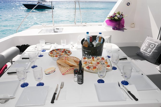 Luxury Private Full-Day Catamaran Charter in St Maarten & Saint-Martin - Food, open bar, and the little comfort details that matter
