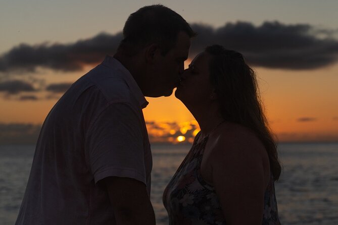 Photographer St Martin/St Maarten - How the Shoot Works: Candid, Posed, and Sunset-Style Photos