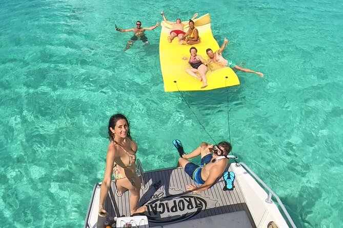 Private Boat Charter Saint Martin & natural reserve - Grand Case and Creole Rock: Snorkeling Hour in the Middle of the Action
