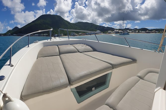 Rent White Shark 265 - Renting the White Shark 8.5M: what “private” really feels like