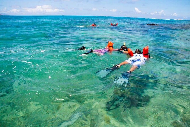 St Maarten Boat Tour with Lunch, Drinks, & Snorkeling Gear - Captain Sean and the Small-Group Advantage