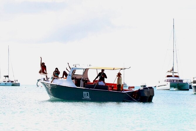 St Maarten Boat Tour with Lunch, Drinks, & Snorkeling Gear - On Board Lunch and Drinks: More Than a Bonus