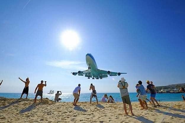 St Maarten Shore Excursion: Maho Beach Round-Trip Transfer - Guide and driver impact: the difference between a ride and a day