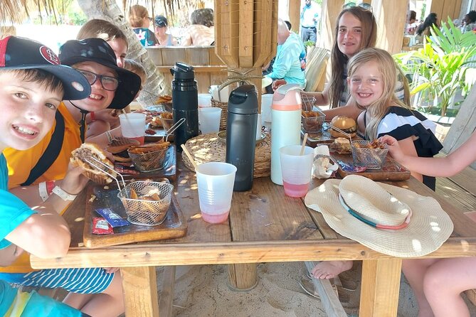 St Martin Best Sightseeing, Beach, Shopping & Planes Tour - The tour vibe: guide personalities and small-group flexibility