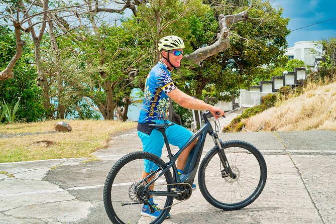 Tour de Lagoon with E-Bike - Marigot Waterfront and the Border Monument with Dutch-French Treaty Clues