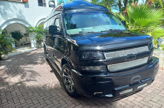 Transfer Services on St Maarten - The Human Side: Friendly, Professional Drivers